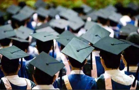 国图政考：应届生考公务员注意这些问题!